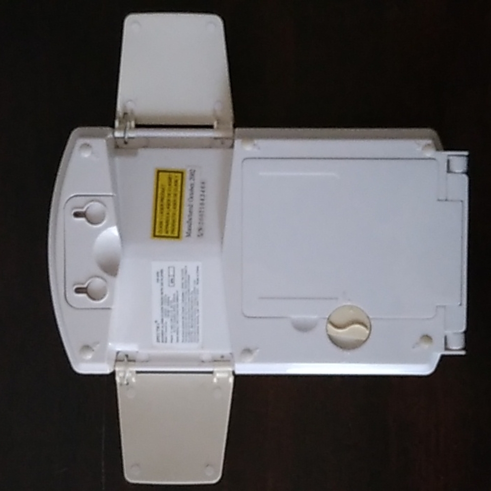 SPECTRA SHOWER COMPACT CD PLAYER WITH RADIO - Picture 3 of 4